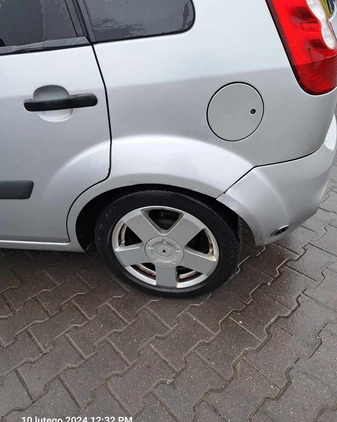 Ford Fiesta cena 5500 przebieg: 310000, rok produkcji 2006 z Kleczew małe 497